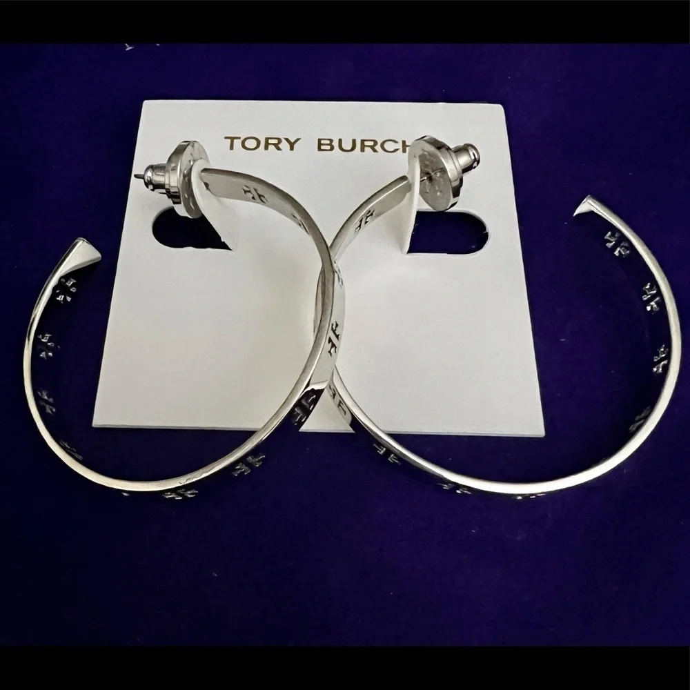 🔥🔥Authentic Designer Earrings At Awesome Prices To Buy Now & Save Price Firm